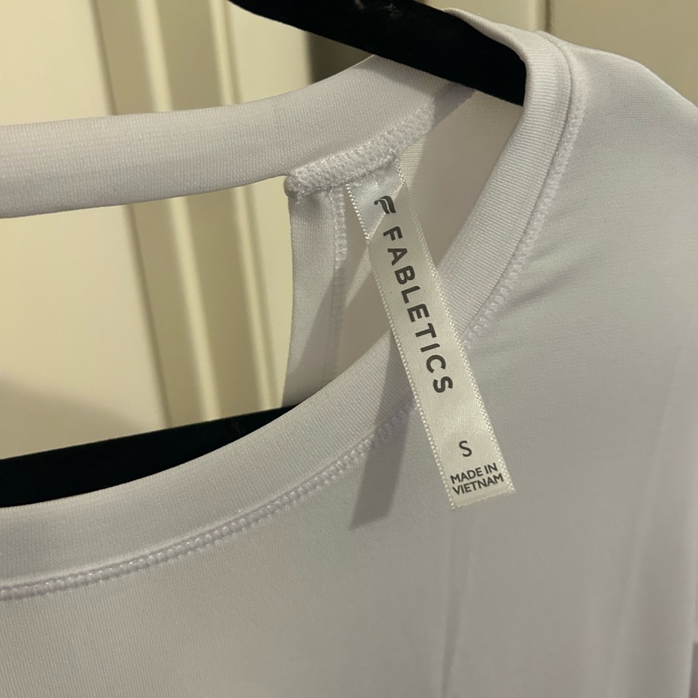 Fabletics White Crop Top - Picture 3 of 3